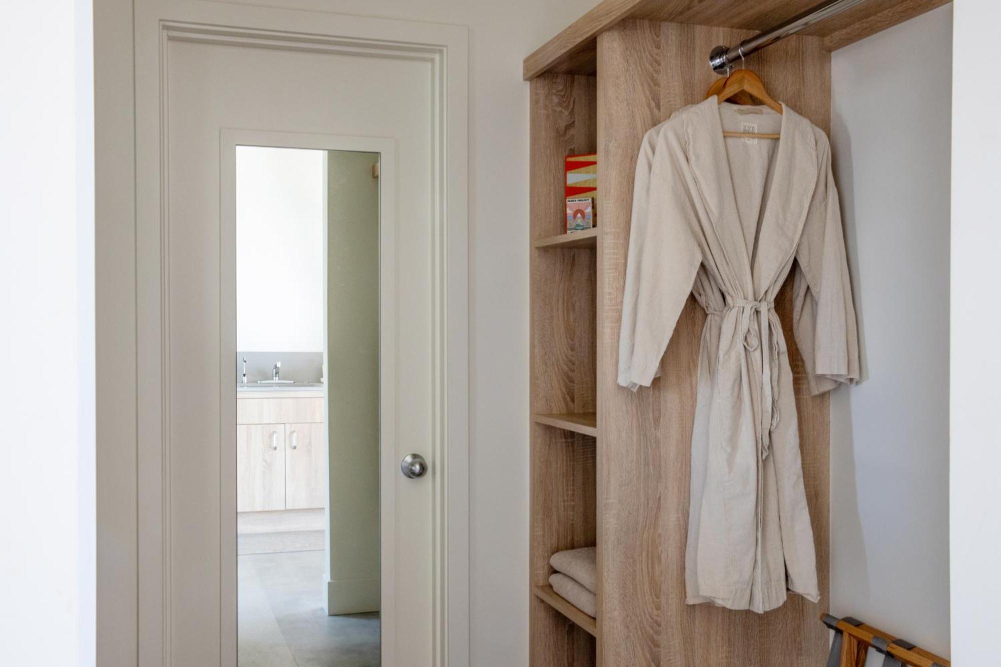 The Bungalows By Homestead Modern ジョシュア・ツリー 部屋 写真