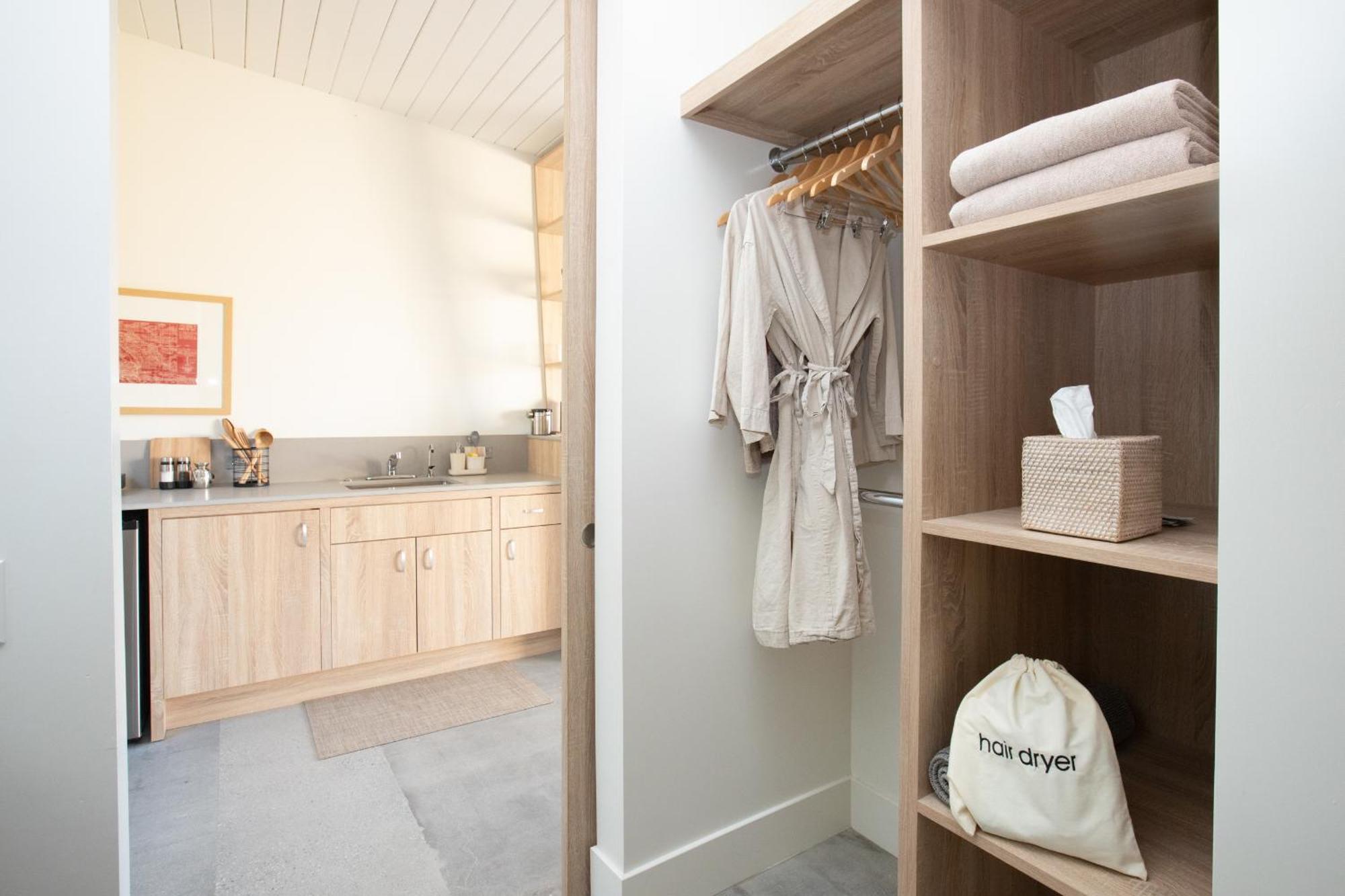 The Bungalows By Homestead Modern ジョシュア・ツリー 部屋 写真