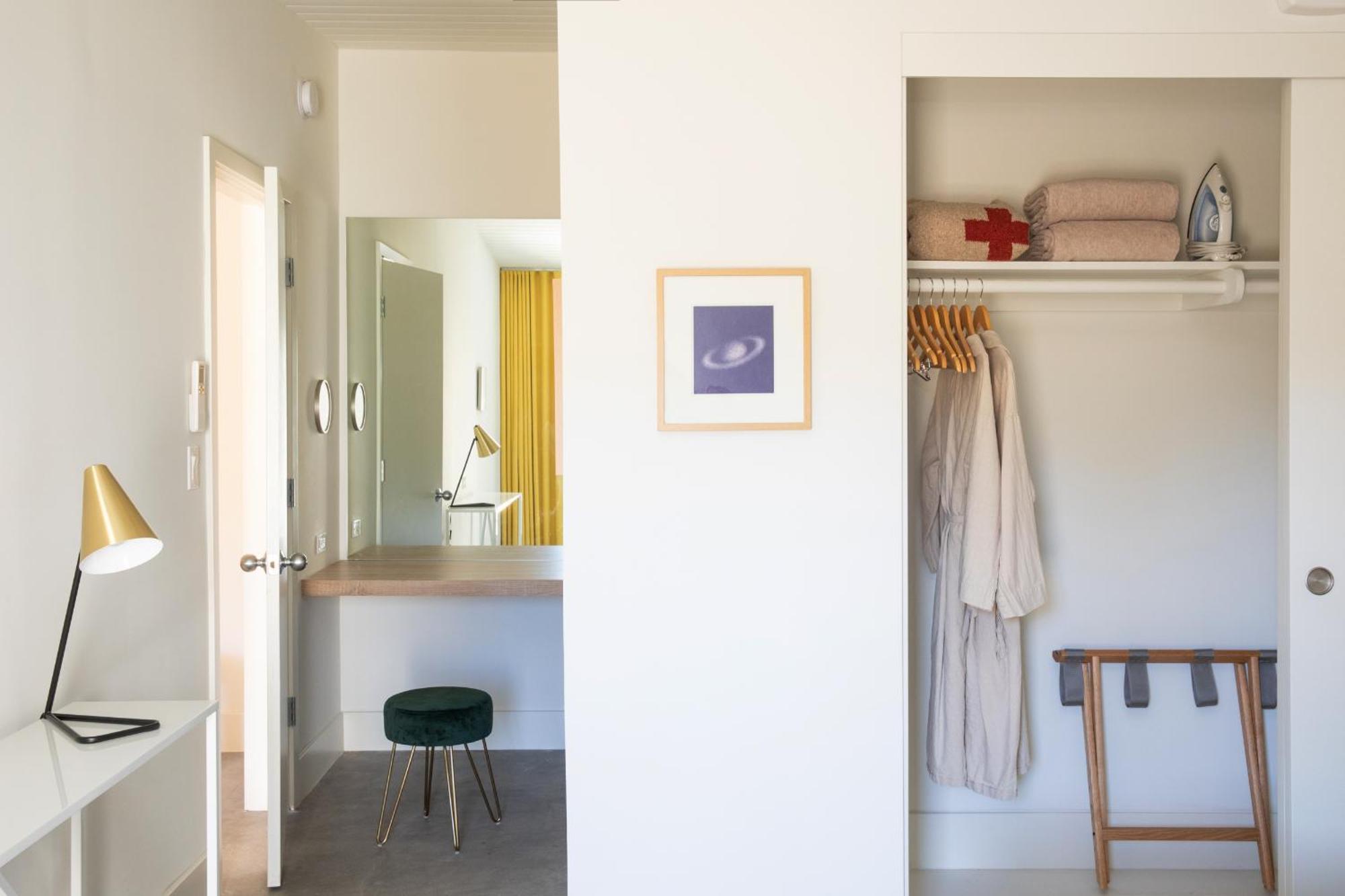 The Bungalows By Homestead Modern ジョシュア・ツリー 部屋 写真